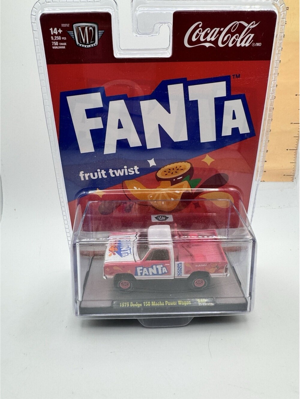 M2 Machines Coca-Cola Fanta Fruit Twist 1979 Dodge 150 Macho Power Wagon 1:64
